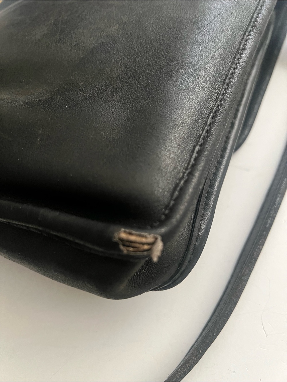 Vintage Black Leather Coach Crossbody Bag - Picture 9 of 10